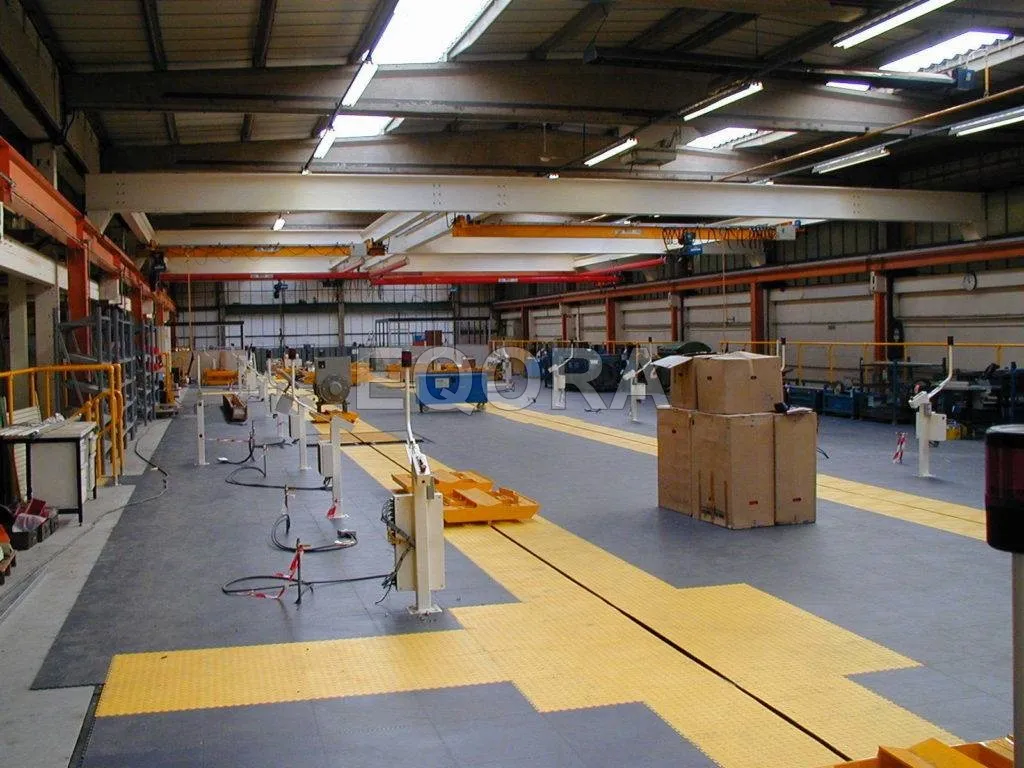 Резиновая покрытие из крошки для складов и логистических центров  в Пушкино