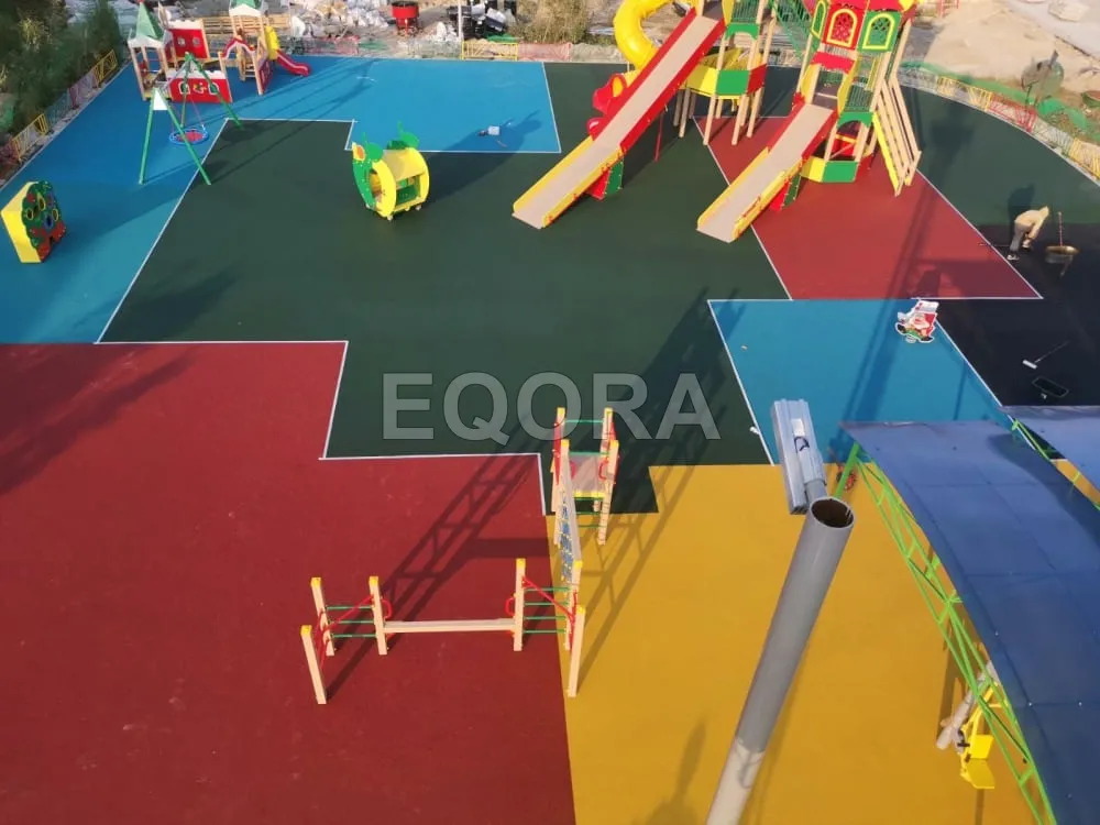 Бесшовное покрытие из резиновой крошки для детской площадки в Пушкино