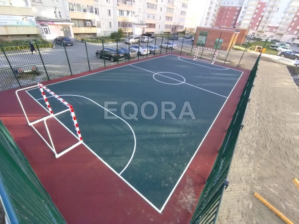 Устойчиво ли резиновое покрытие из крошки к химическим веществам в Пушкино?